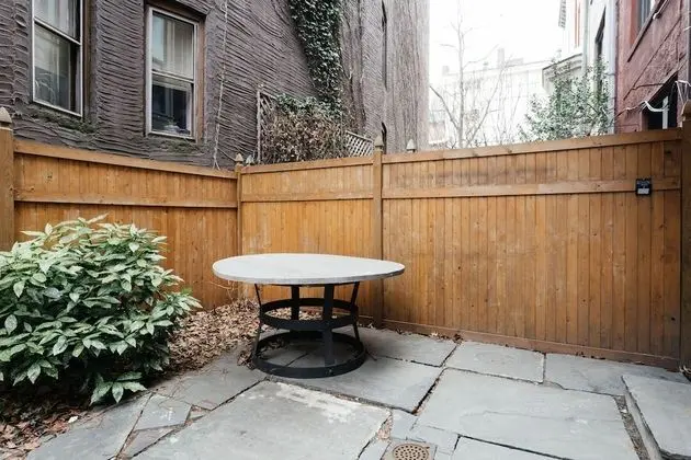6 Bedroom Townhome Near NYC