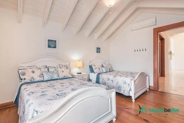 6 BR Villa At Arrecife Punta Cana - Oda