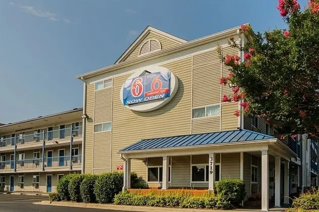 Motel 6 Fayetteville, NC - Fort Bragg Area - Dış Mekan