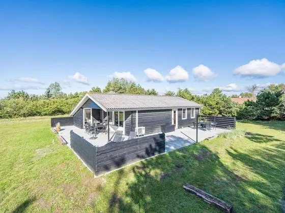 6 Person Holiday Home on a Holiday Park in Blåvand