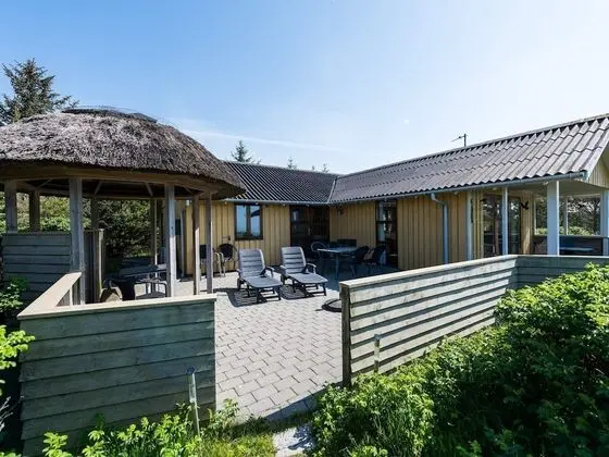 6 Person Holiday Home on a Holiday Park in Blåvand