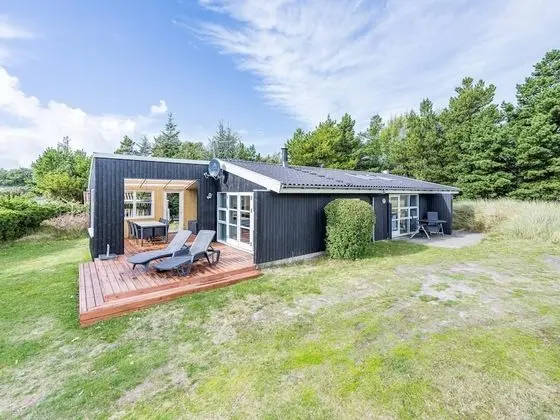 6 Person Holiday Home on a Holiday Park in Blåvand