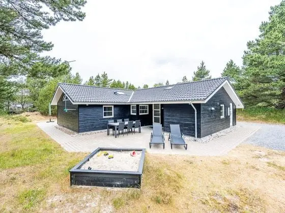 6 Person Holiday Home on a Holiday Park in Blåvand