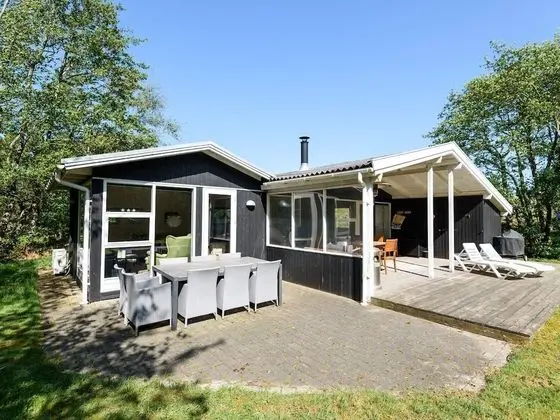 6 Person Holiday Home on a Holiday Park in Fanø