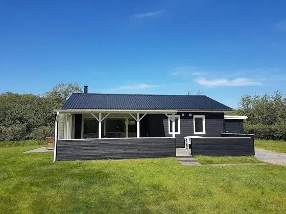 6 Person Holiday Home on a Holiday Park in Fanø