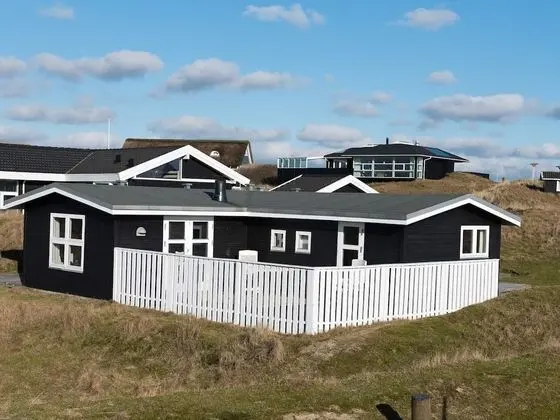6 Person Holiday Home on a Holiday Park in Fanø