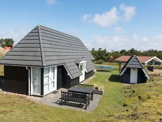 6 Person Holiday Home on a Holiday Park in Fanø