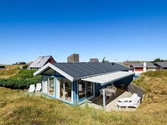 6 Person Holiday Home on a Holiday Park in Fanø
