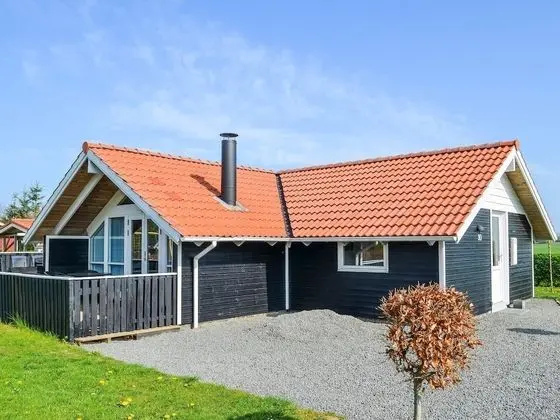 6 Person Holiday Home on a Holiday Park in Hemmet