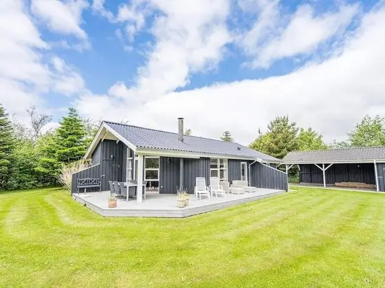 6 Person Holiday Home on a Holiday Park in Hemmet