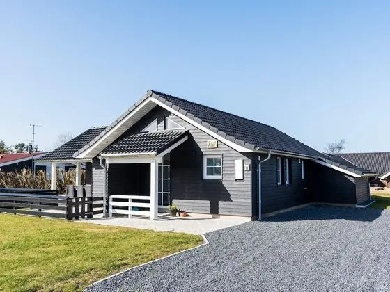 6 Person Holiday Home on a Holiday Park in Hemmet