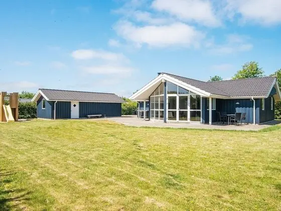 6 Person Holiday Home on a Holiday Park in Hemmet