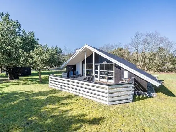 6 Person Holiday Home on a Holiday Park in Nørre Nebel