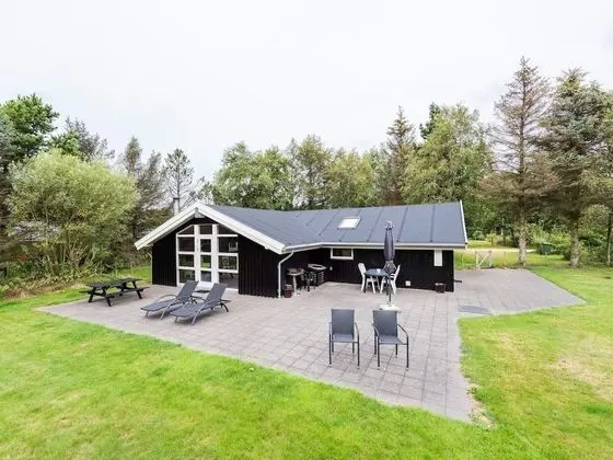 6 Person Holiday Home on a Holiday Park in Nørre Nebel
