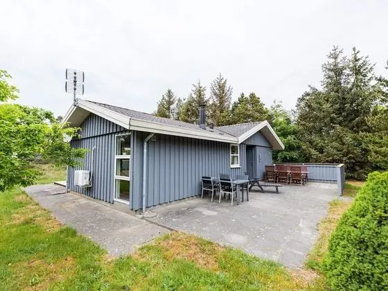 6 Person Holiday Home on a Holiday Park in Nørre Nebel