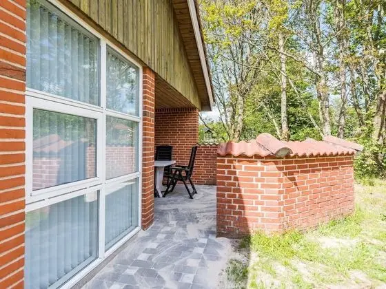 6 Person Holiday Home on a Holiday Park in Oksbøl