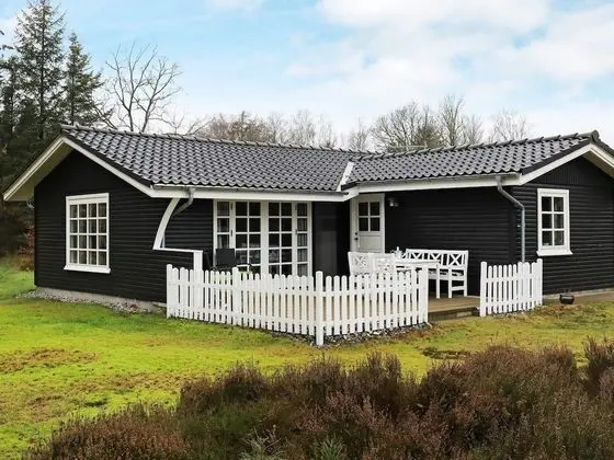 6 Person Holiday Home in Hals