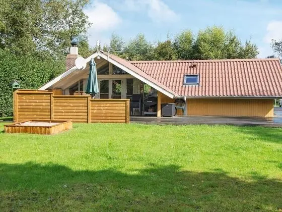 6 Person Holiday Home in Hemmet