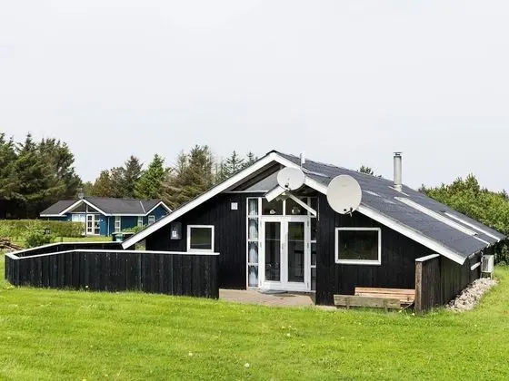 6 Person Holiday Home in Løkken
