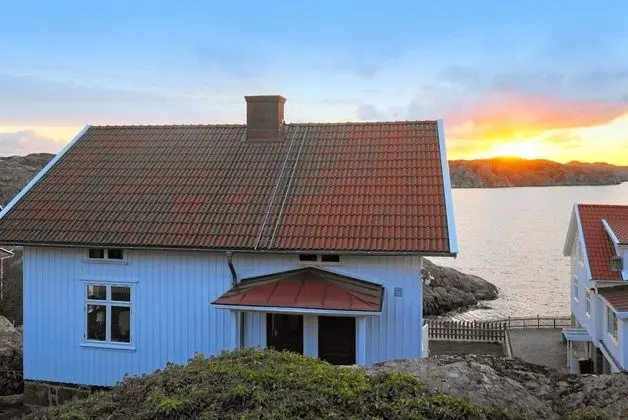 6 Person Holiday Home in Skärhamn