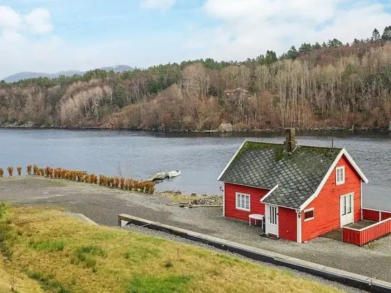 6 Person Holiday Home in Skjold