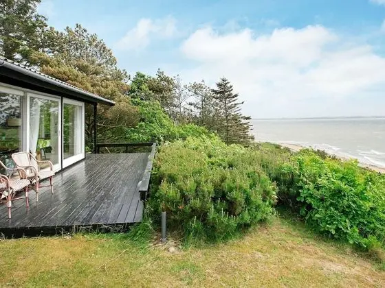 6 Person Holiday Home in Spottrup