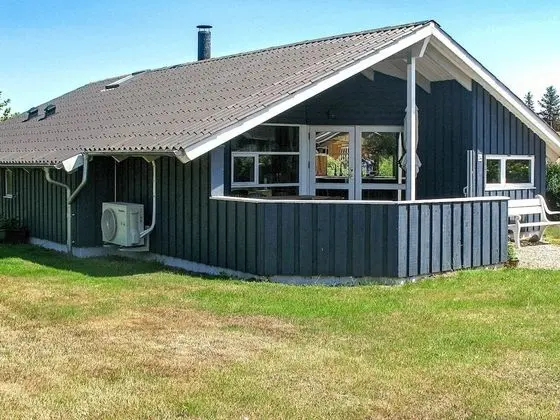 6 Person Holiday Home in Vaeggerlose