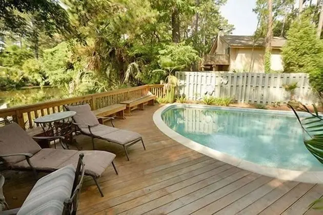 6 Windjammer Court at The Sea Pines Resort - Havuz