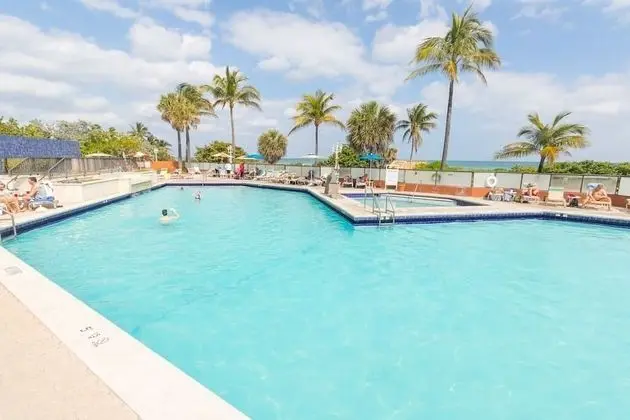 605 Apartment Hollywood Beach - Havuz
