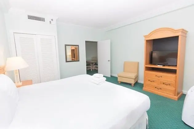 637 Ocean View Hollywood - Oda