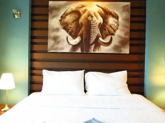639 2 Bedroom Contemporary Teak Wood Patong Beach - Oda