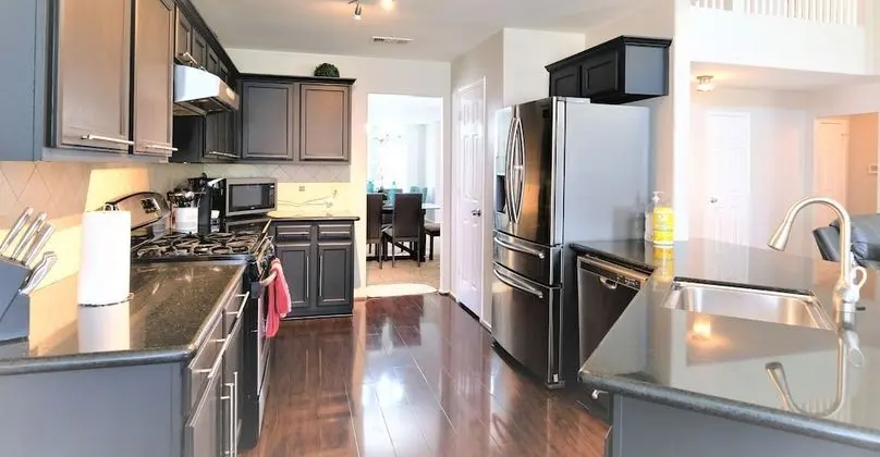 6Bdrm 3.5Bath 10Beds - GRAND TEXAS SIZED - Mutfak