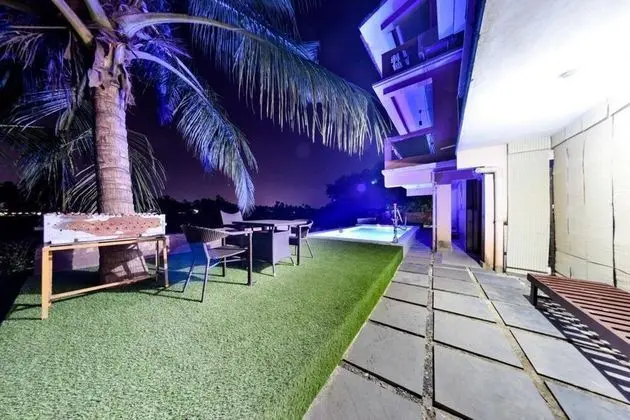 6bhk Villa With Private Pool and Fountain