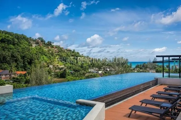 6th Avenue Phuket Surin - by Holy cow - Havuz