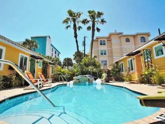 6West Beach Cottages - Havuz