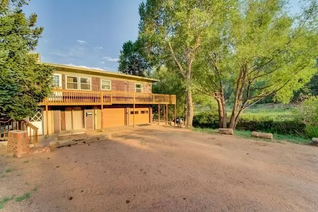 7 Bedroom on the Side of Pikes Peak on a Mountain Stream