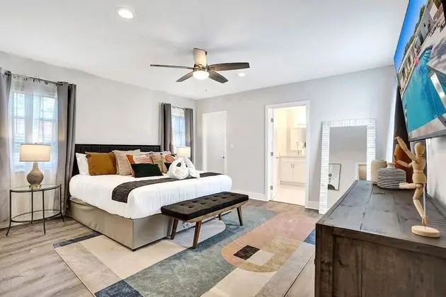 7 Br Home with Pool Gameroom & Soccer