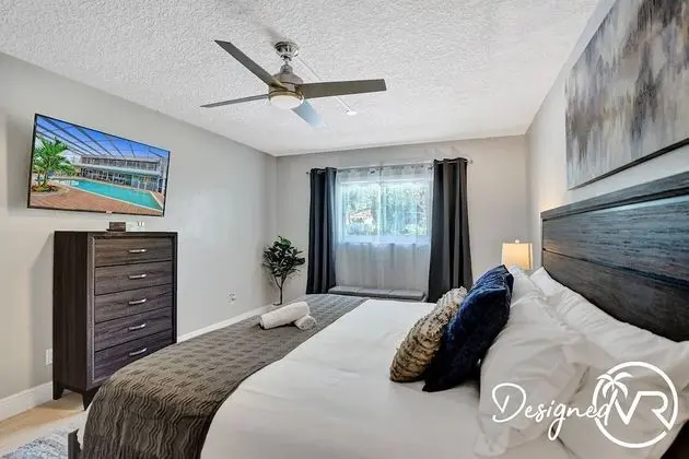 Resort 7 BR with POOL & Fun-spaces