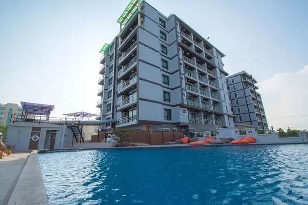 7 Days Premium Hotel Bangna - Suvarnabhumi Airport - Dış Mekan