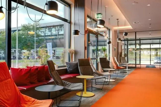 7 Days Premium Hotel Leipzig - Airport - Lobi