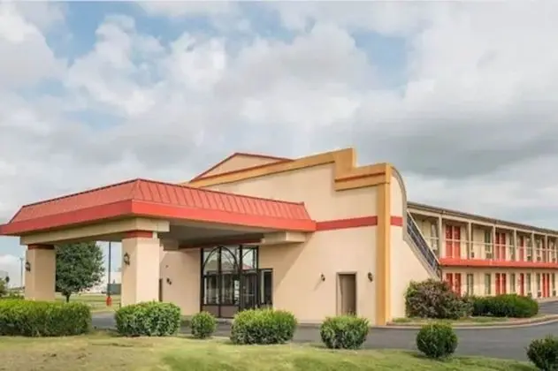Hotel 7 Inn