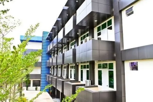 Hotel 7 Mile