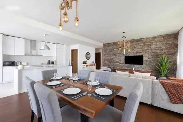 7 Min to Beach 2 BR City Walk - Oda