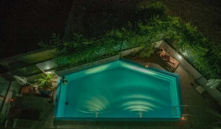 7 Palms Hotel Apartments - Havuz