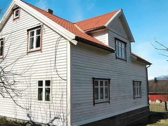 7 Person Holiday Home in Fresvik