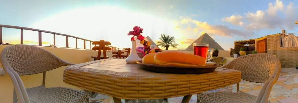 7 Pyramids Guest House
