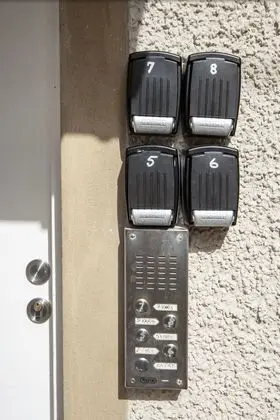 7 Varis Apartments - Lobi