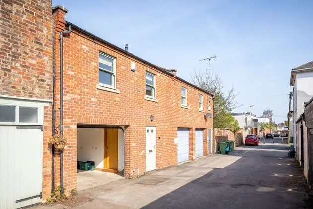 7 Wellington Lane