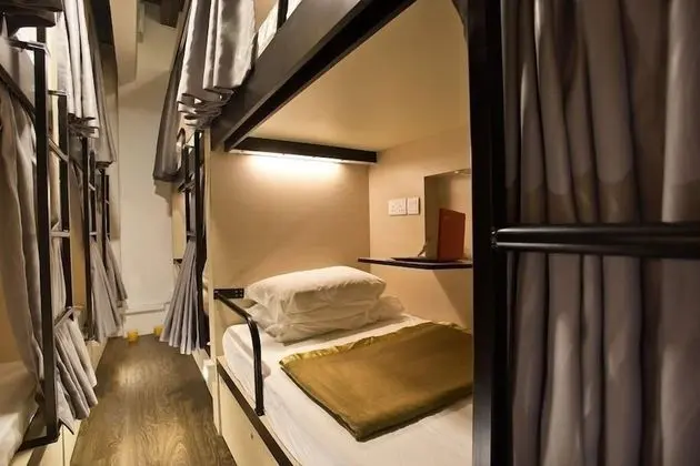 7 Wonders Hostel (SG Clean)