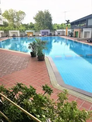 700 Meters to Jomtien Beach 8 Mins - Pattaya City - Havuz